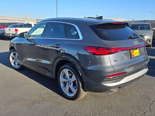 2025 Audi Q5 2.0T quattro Premium