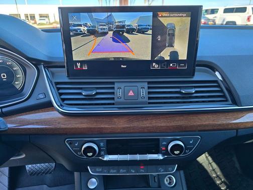 2023 Audi Q5 45 S line Prestige