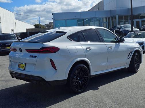 2024 BMW X6 M Base