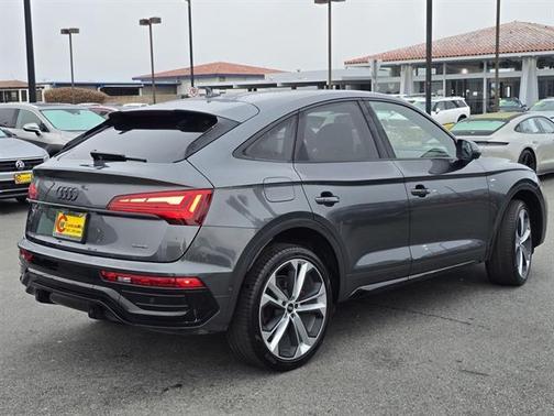 2024 Audi Q5 45 S line quattro Premium
