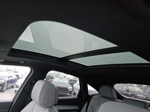 2024 Audi Q5 45 S line quattro Premium