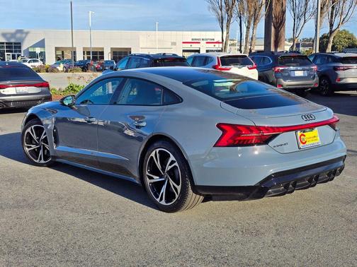 2024 Audi e-tron GT Premium Plus