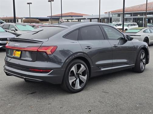 2021 Audi e-tron Premium
