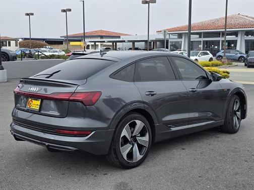 2021 Audi e-tron Premium