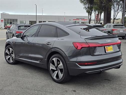 2021 Audi e-tron Premium