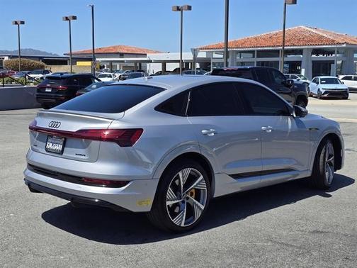 2022 Audi e-tron S line Premium