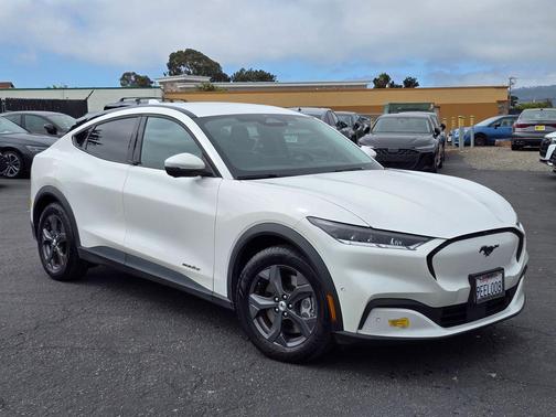 Star White 2022 Ford Mustang Mach-E Select