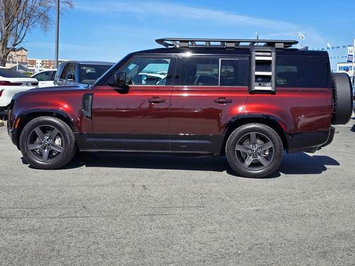 2023 Land Rover Defender X-Dynamic SE