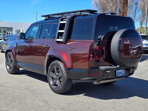 2023 Land Rover Defender X-Dynamic SE