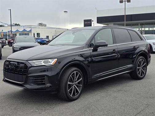 2025 Audi Q7 55 Premium