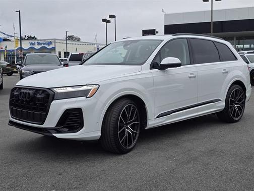 2025 Audi Q7 55 Premium