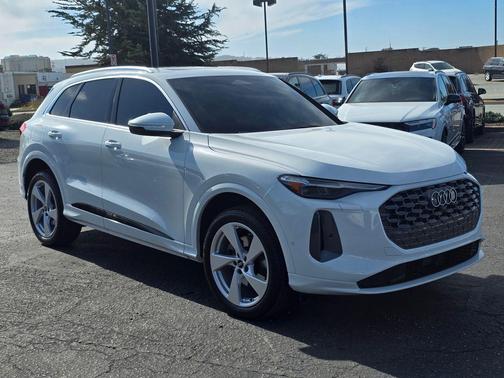 2025 Audi Q5 2.0T quattro Premium