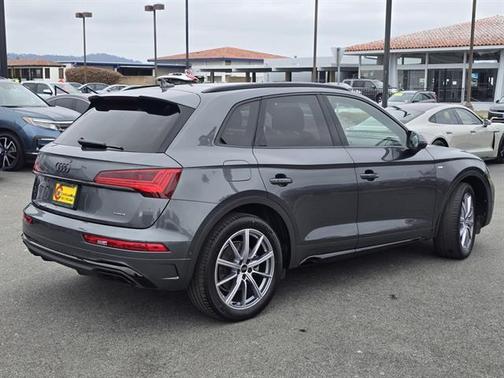 2023 Audi Q5 e 55 S line quattro Premium