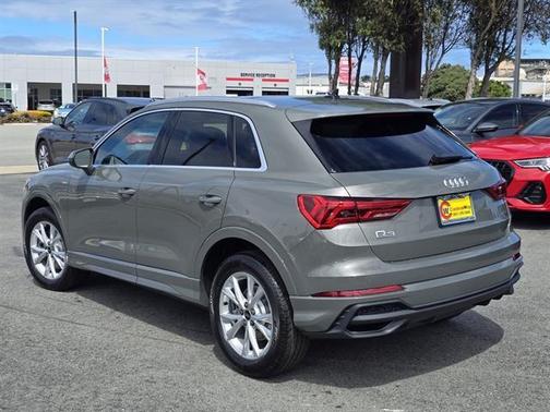 2025 Audi Q3 45 S line Premium