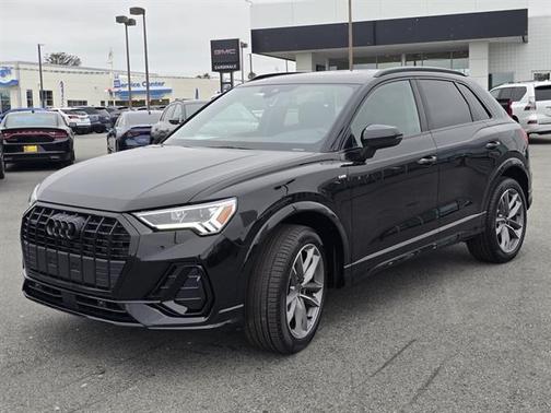 2025 Audi Q3 45 S line Premium