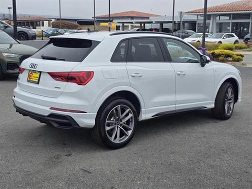 2025 Audi Q3 45 S line Premium
