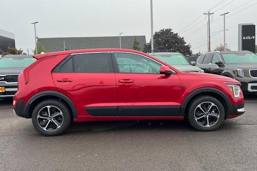 2025 Kia Niro LX