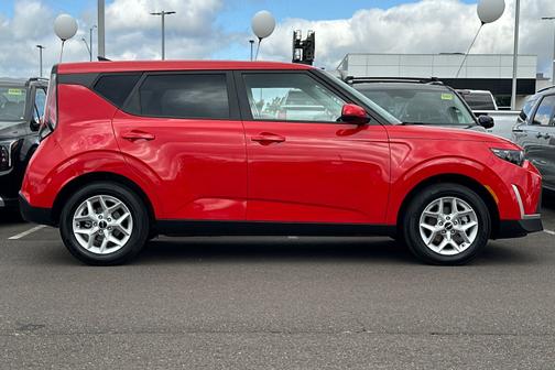 Inferno Red 2023 Kia Soul LX