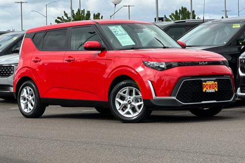 Inferno Red 2023 Kia Soul LX