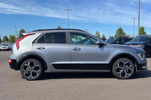 2024 Kia Niro EX Touring