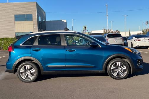 2022 Kia Niro Plug-In Hybrid LXS