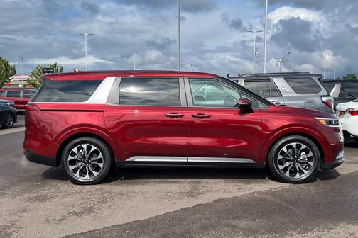 2024 Kia Carnival EX