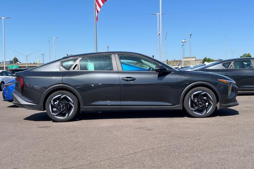 2025 Kia K4 EX