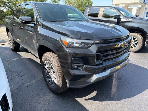 Black 2026 Chevrolet Colorado Z71