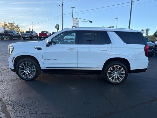Summit White 2025 GMC Yukon Denali