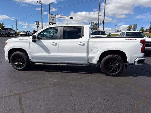 Summit White 2026 Chevrolet Silverado 1500 RST