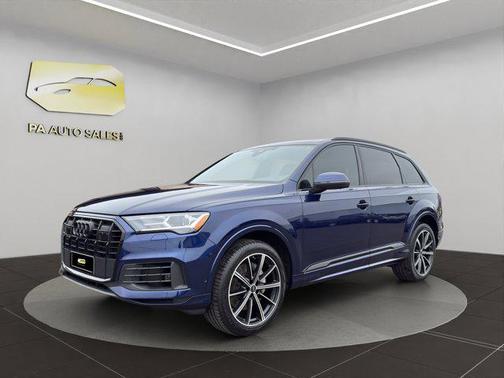 2022 Audi Q7 55 Premium Plus