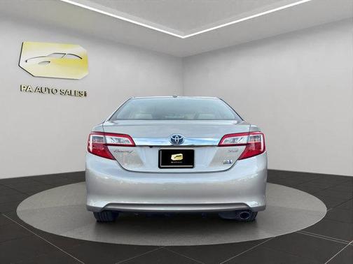 2013 Toyota Camry Hybrid XLE