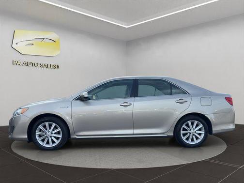 2013 Toyota Camry Hybrid XLE