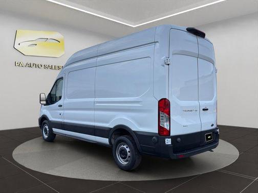 2022 Ford Transit-250 Base