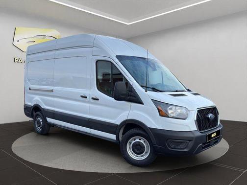 2022 Ford Transit-250 Base