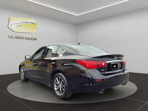 2015 INFINITI Q50 Base