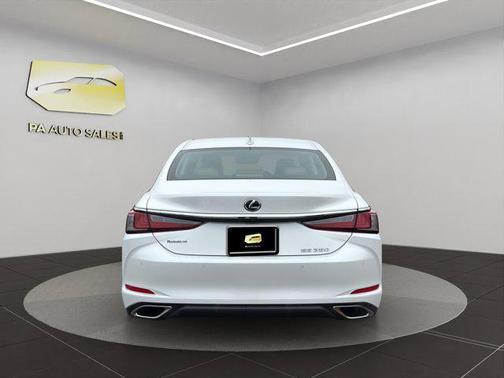 2021 Lexus ES 350 Base