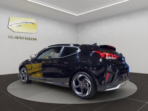 2019 Hyundai Veloster Base