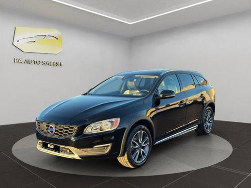 2017 Volvo V60 Cross Country T5