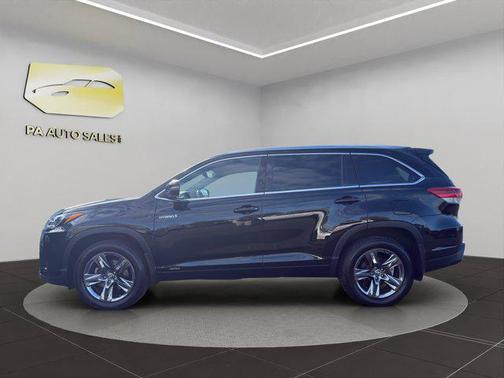 2019 Toyota Highlander Hybrid Platinum