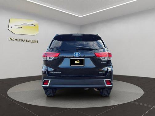 2019 Toyota Highlander Hybrid Platinum