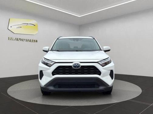 2022 Toyota RAV4 Hybrid XLE