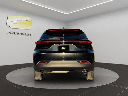 2022 Toyota Venza XLE