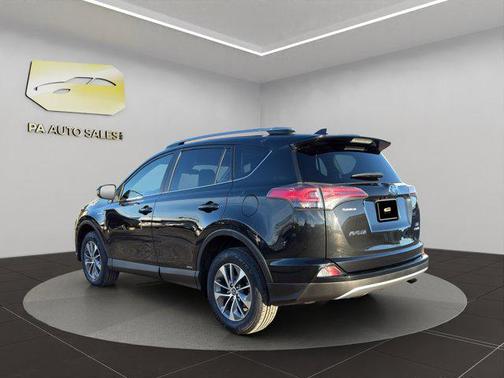 2018 Toyota RAV4 Hybrid XLE