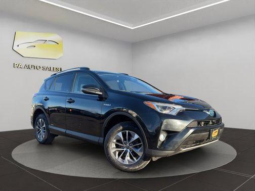 2018 Toyota RAV4 Hybrid XLE