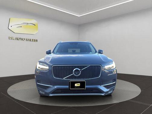 2018 Volvo XC90 T6 Momentum