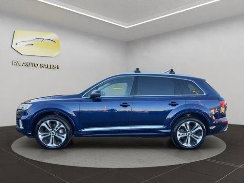 2023 Audi Q7 55 Premium Plus