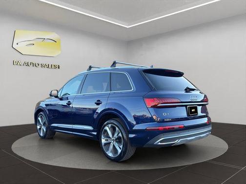 2023 Audi Q7 55 Premium Plus