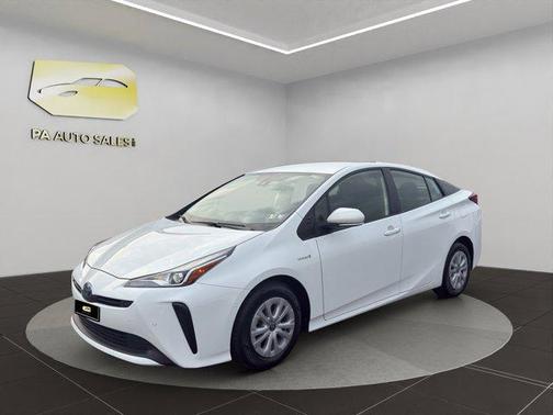2022 Toyota Prius L