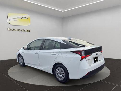 2022 Toyota Prius L